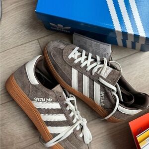 NWT Adidas Handball Spezial Earth Strata Gum W10